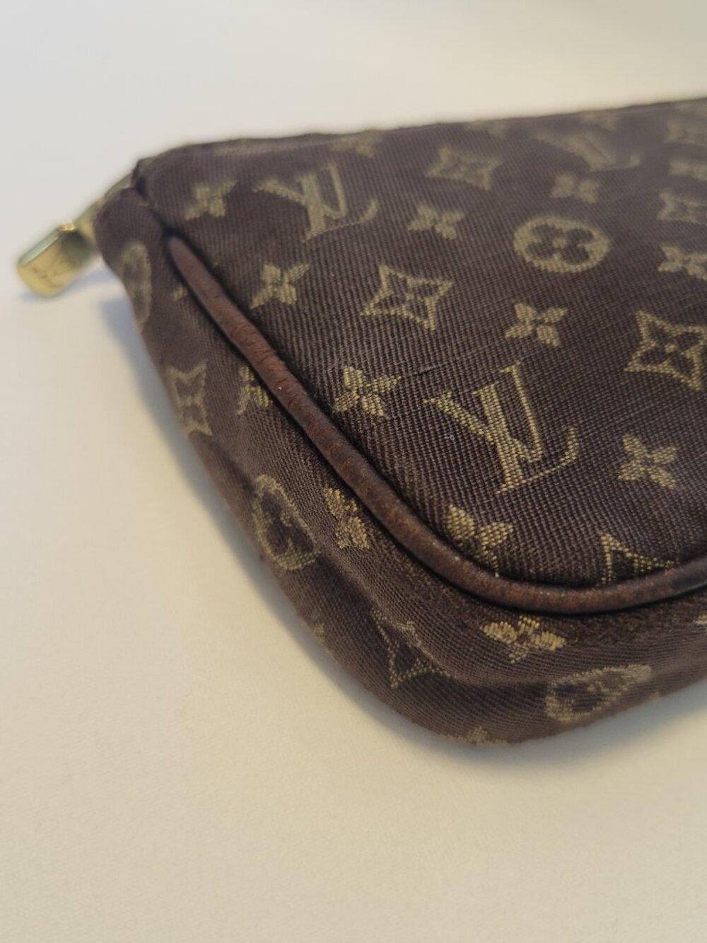 Louis Vuitton Idylle Mini Lin Pochette Pouch Bag - Picture 8 of 16